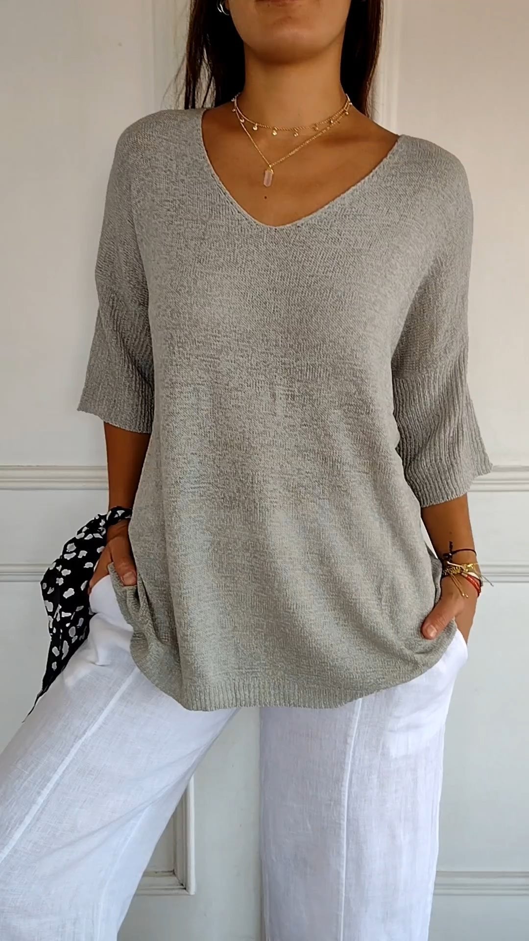Chroma Chic™ Einfarbiges Stricktop mit V-Ausschnitt