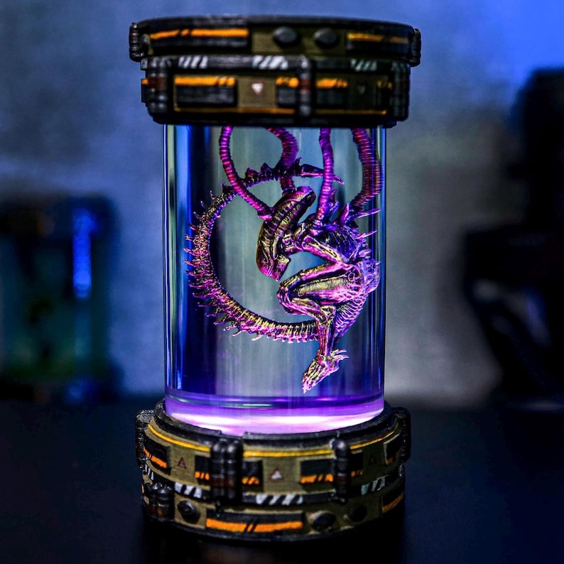 Alien Epoxy lamp Space Monster Resin Lamp Galaxy Terrarium Personalized Night Light diorama Gaming Decor Christmas Gifts for him