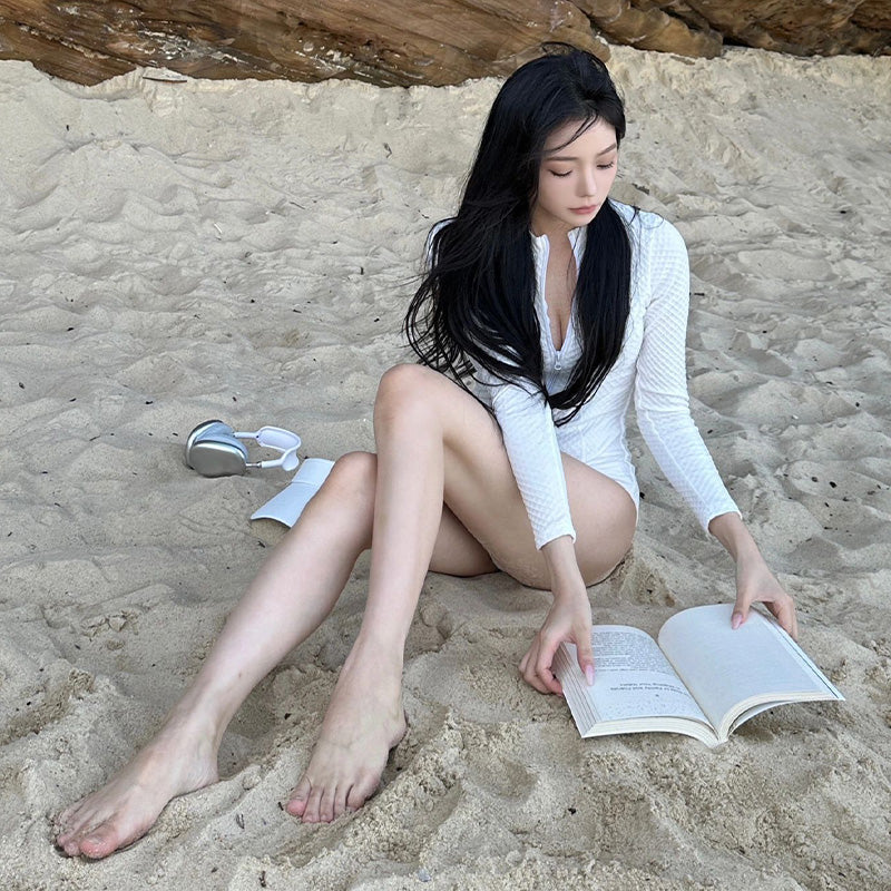 Swimsuit women's 2025 new long-sleeved sunscreen professional surfing diving white swimsuit jellyfish suit