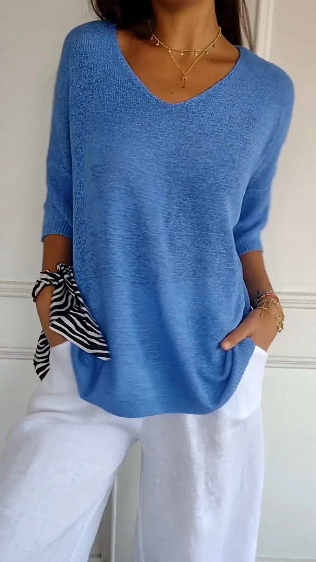 Chroma Chic™ Einfarbiges Stricktop mit V-Ausschnitt