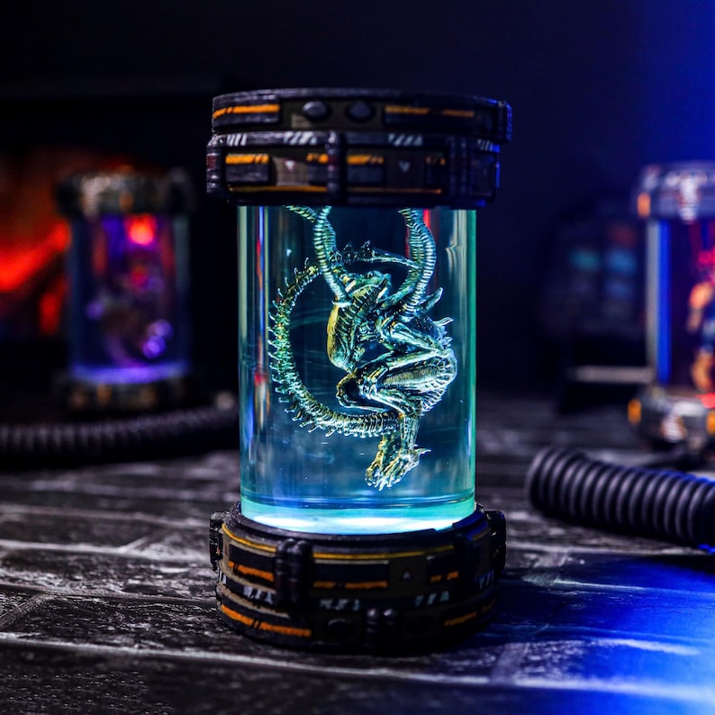 Alien Epoxy lamp Space Monster Resin Lamp Galaxy Terrarium Personalized Night Light diorama Gaming Decor Christmas Gifts for him