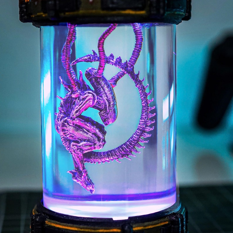 Alien Epoxy lamp Space Monster Resin Lamp Galaxy Terrarium Personalized Night Light diorama Gaming Decor Christmas Gifts for him